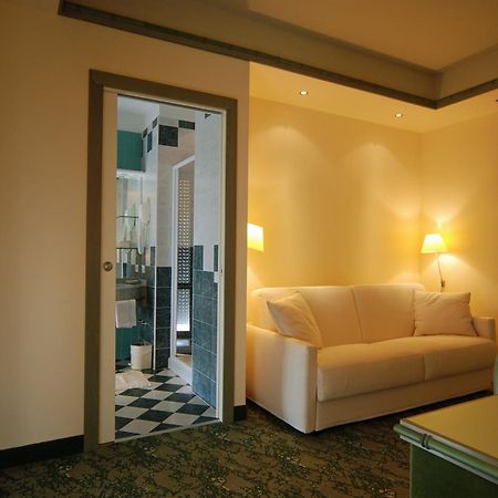 Hotel Montecarlo リド・ディ・イエゾロ エクステリア 写真