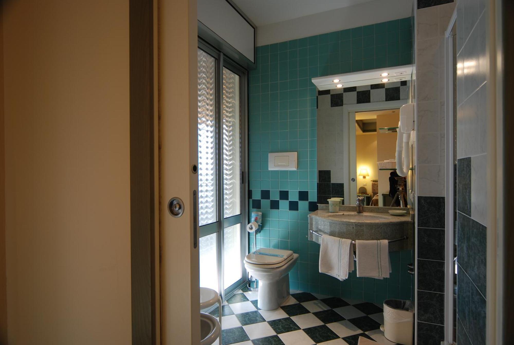 Hotel Montecarlo リド・ディ・イエゾロ エクステリア 写真
