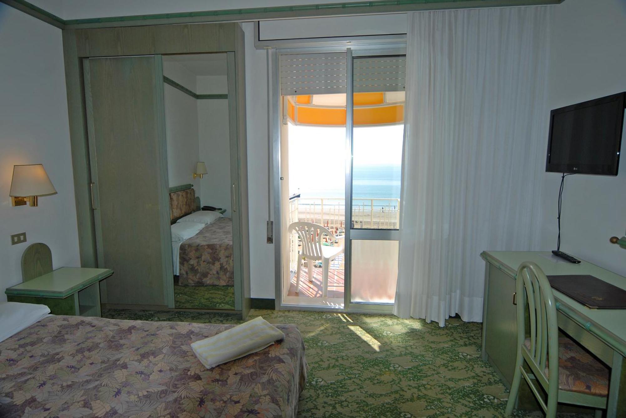 Hotel Montecarlo リド・ディ・イエゾロ エクステリア 写真