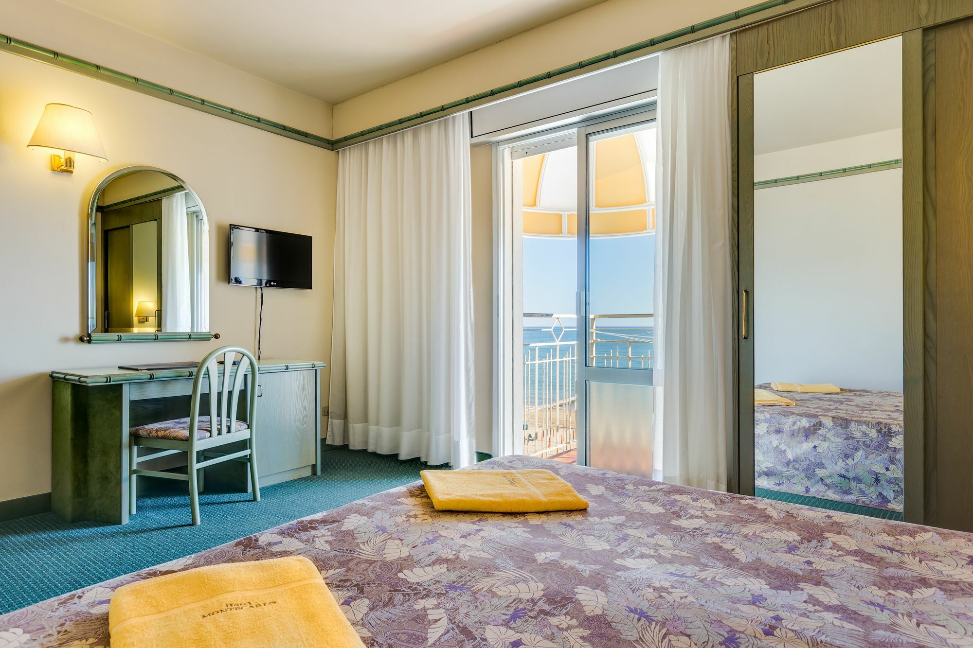 Hotel Montecarlo リド・ディ・イエゾロ エクステリア 写真